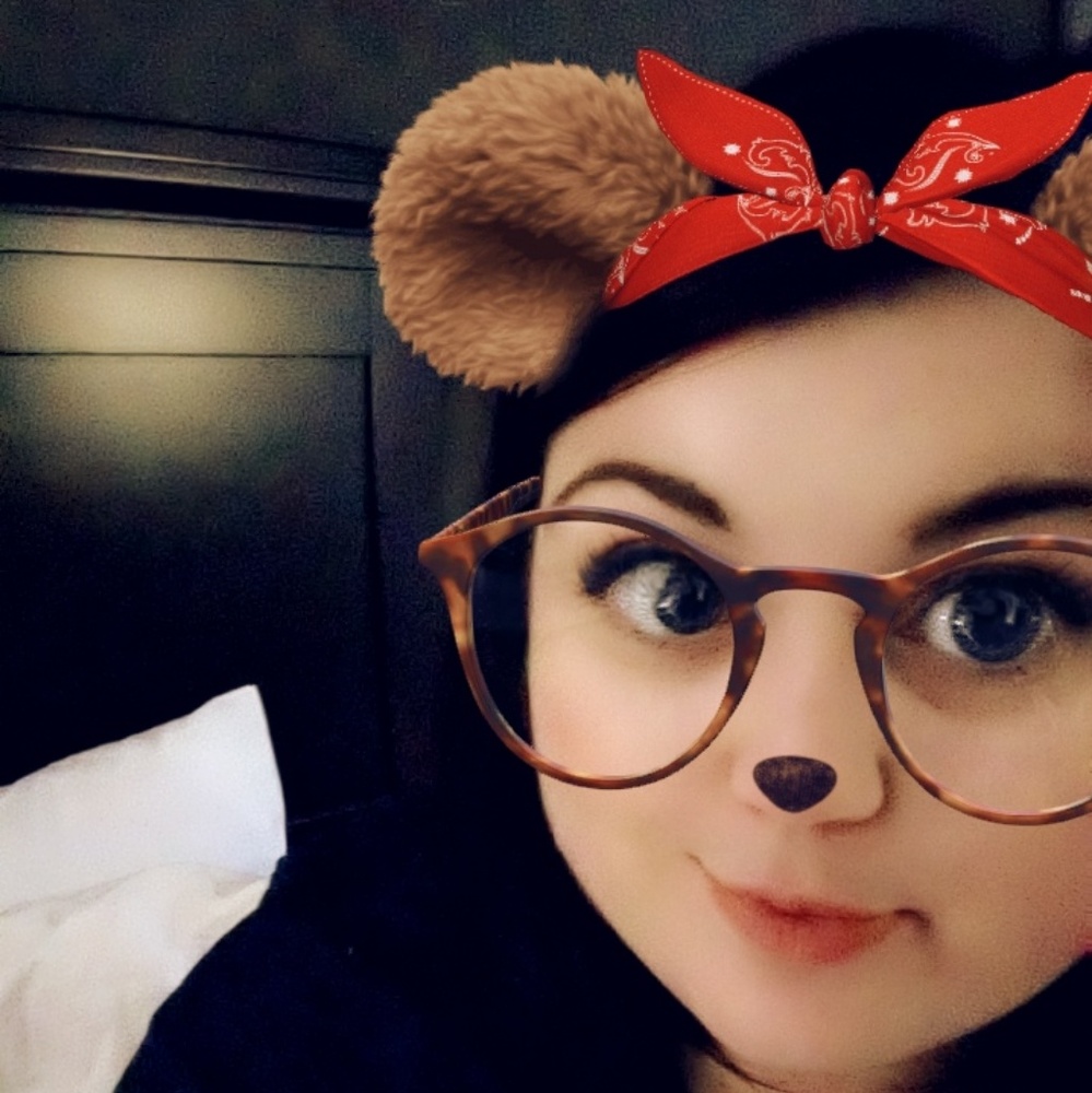 Meet your Posher, Emily